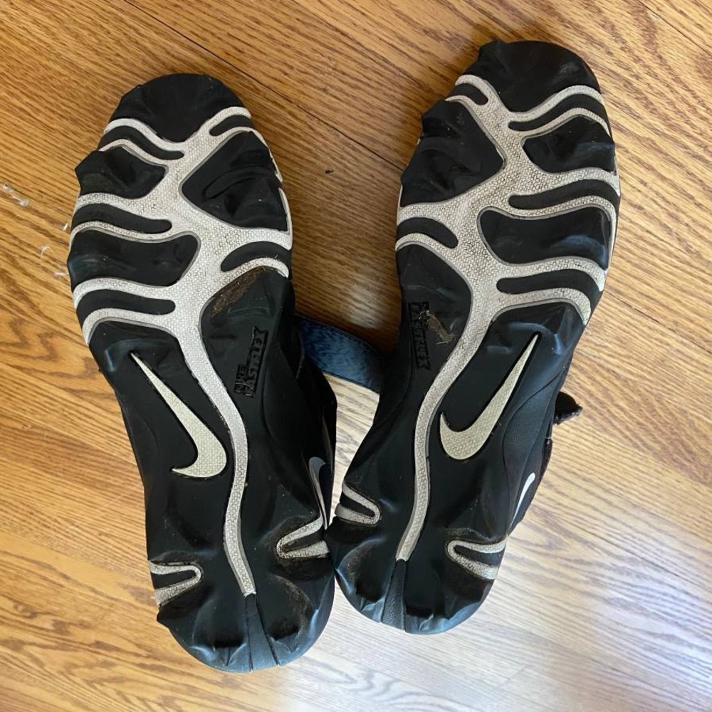Lacrosse Cleats - Nike Size 6 Youth - Picture 6 of 6